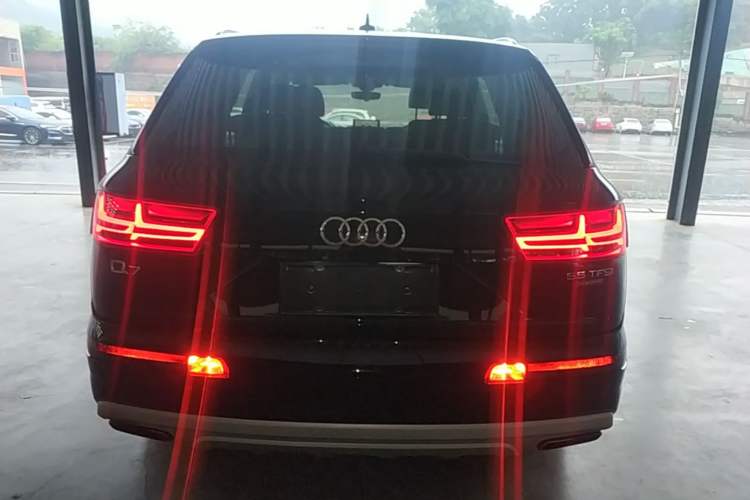 Used Audi Q7 2019 55 TFSI Technology Edition Rear