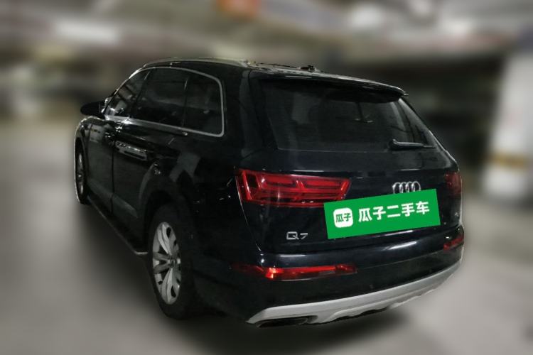 Used Audi Q7 2019 45 TFSI Comfort Model Rear Left 45 Deg