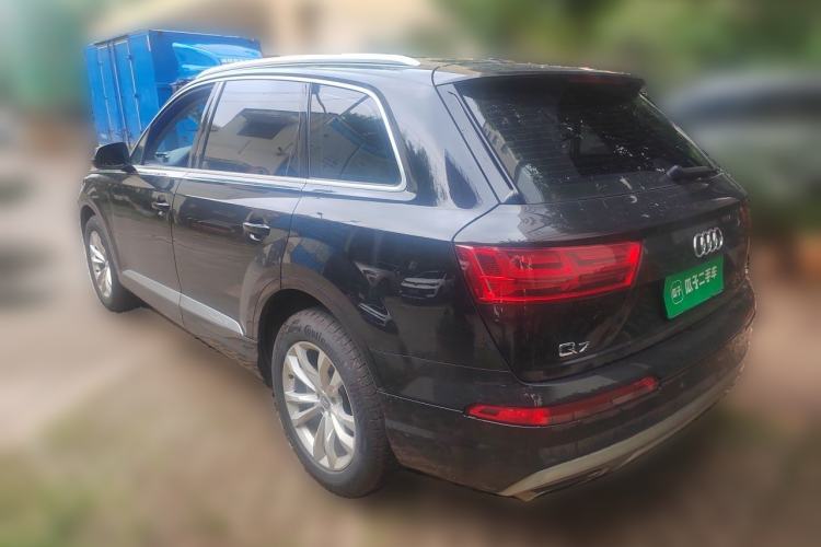 Used Audi Q7 2019 45 TFSI Comfort Model Rear Left 45 Deg