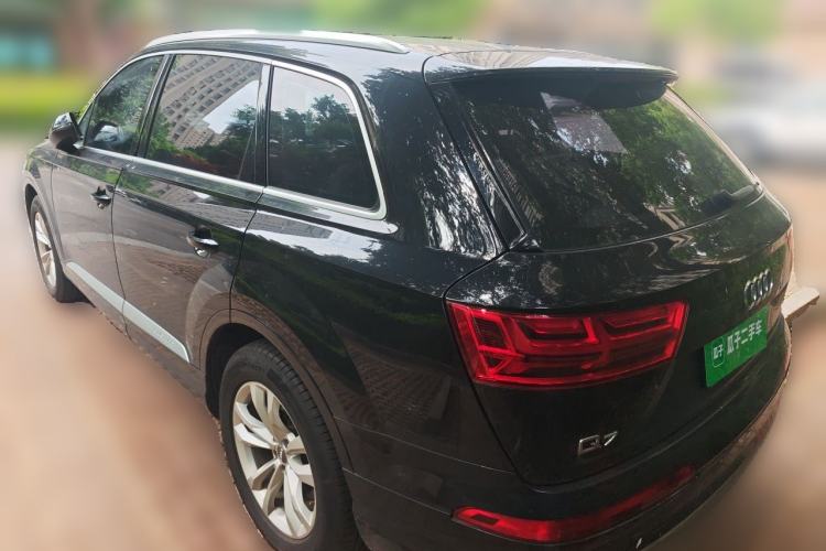 Used Audi Q7 2019 55 TFSI Technology Edition Rear Left 45 Deg