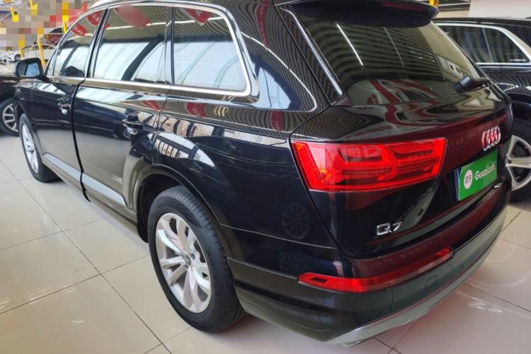 Used Audi Q7 2019 45 TFSI Comfort Model Rear Left 45 Deg