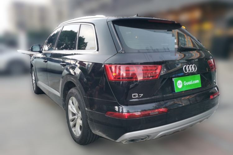 Used Audi Q7 2019 45 TFSI Comfort Model Rear Left 45 Deg