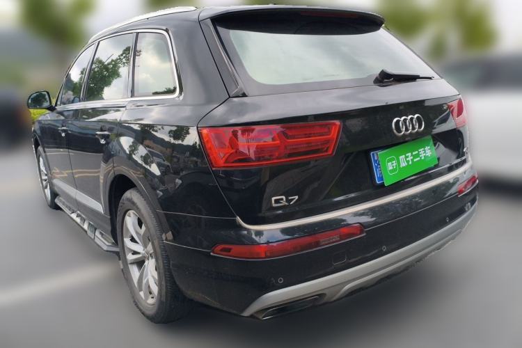 Used Audi Q7 2019 45 TFSI Comfort Model Rear Left 45 Deg