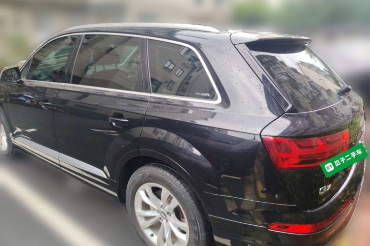 Used Audi Q7 2019 45 TFSI Comfort Model Rear Left 45 Deg