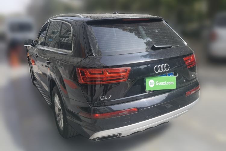 Used Audi Q7 2019 45 TFSI Comfort Model Rear Left 45 Deg