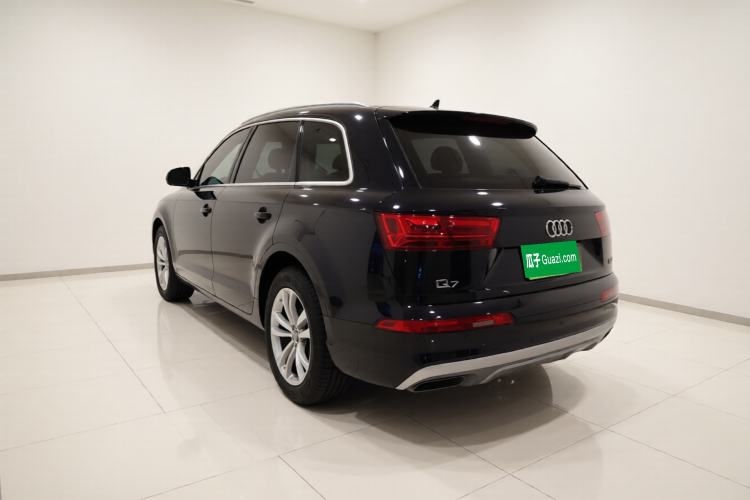 Used Audi Q7 2019 55 TFSI Technology Edition Rear Left 45 Deg
