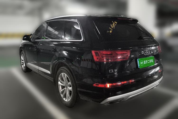 Used Audi Q7 2019 45 TFSI Comfort Model Rear Left 45 Deg
