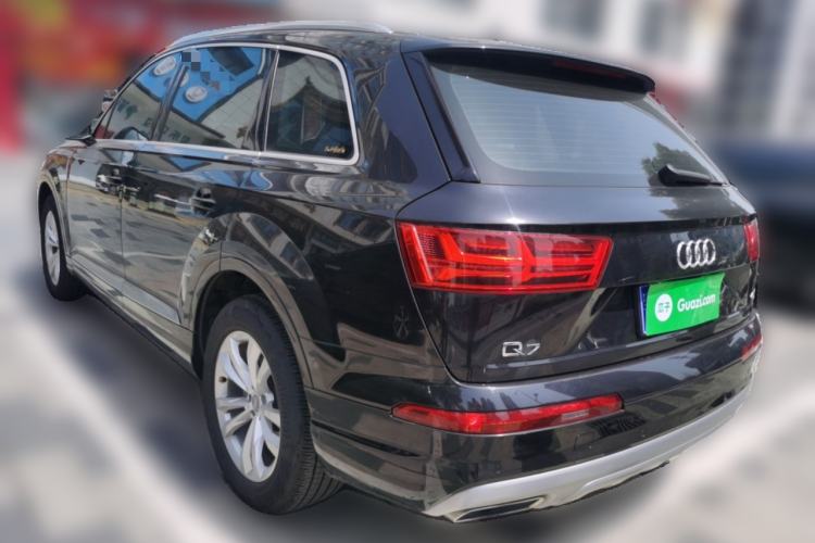 Used Audi Q7 2019 45 TFSI Comfort Model Rear Left 45 Deg