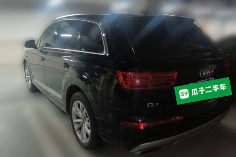 Used Audi Q7 2019 45 TFSI Comfort Model Rear Left 45 Deg