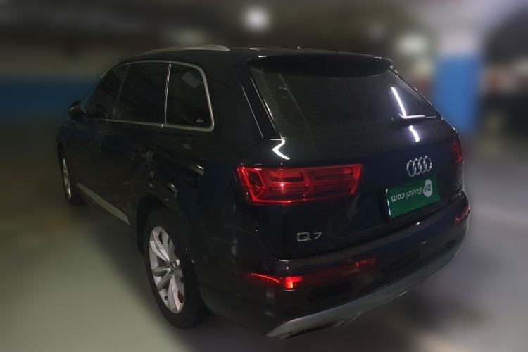 Used Audi Q7 2019 55 TFSI Technology Edition Rear Left 45 Deg