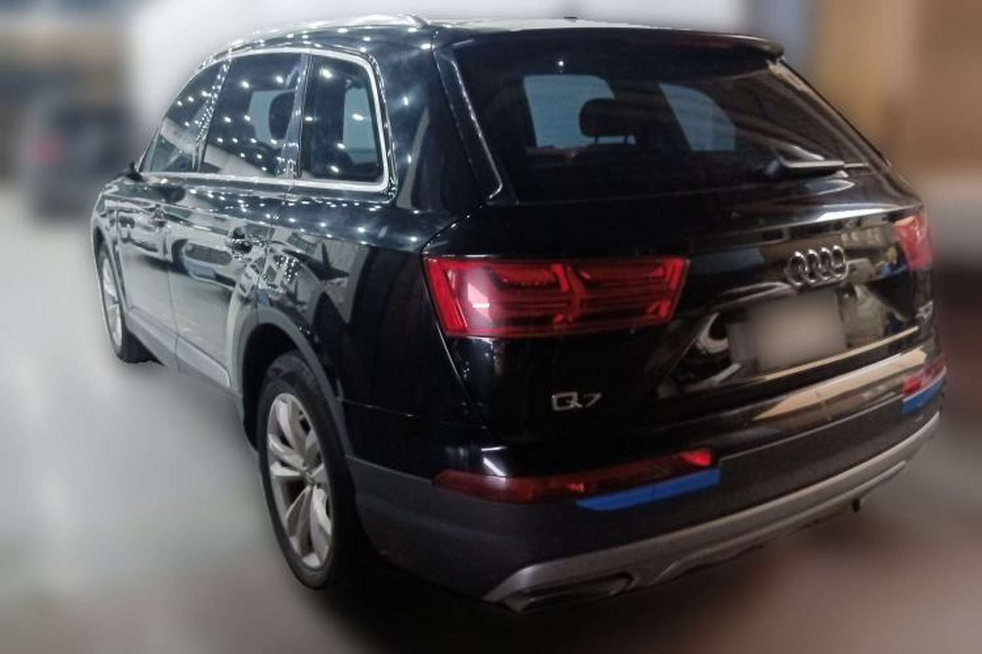 Used Audi Q7 2019 55 TFSI Technology Edition Rear Left 45 Deg