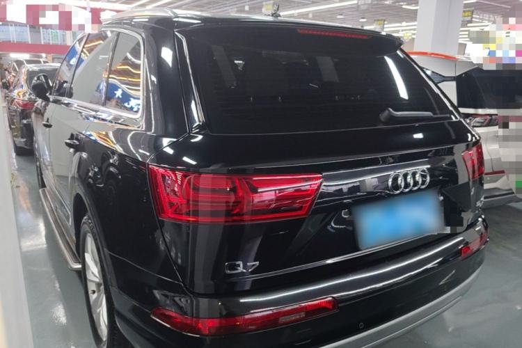 Used Audi Q7 2019 55 TFSI Technology Edition Rear Left 45 Deg