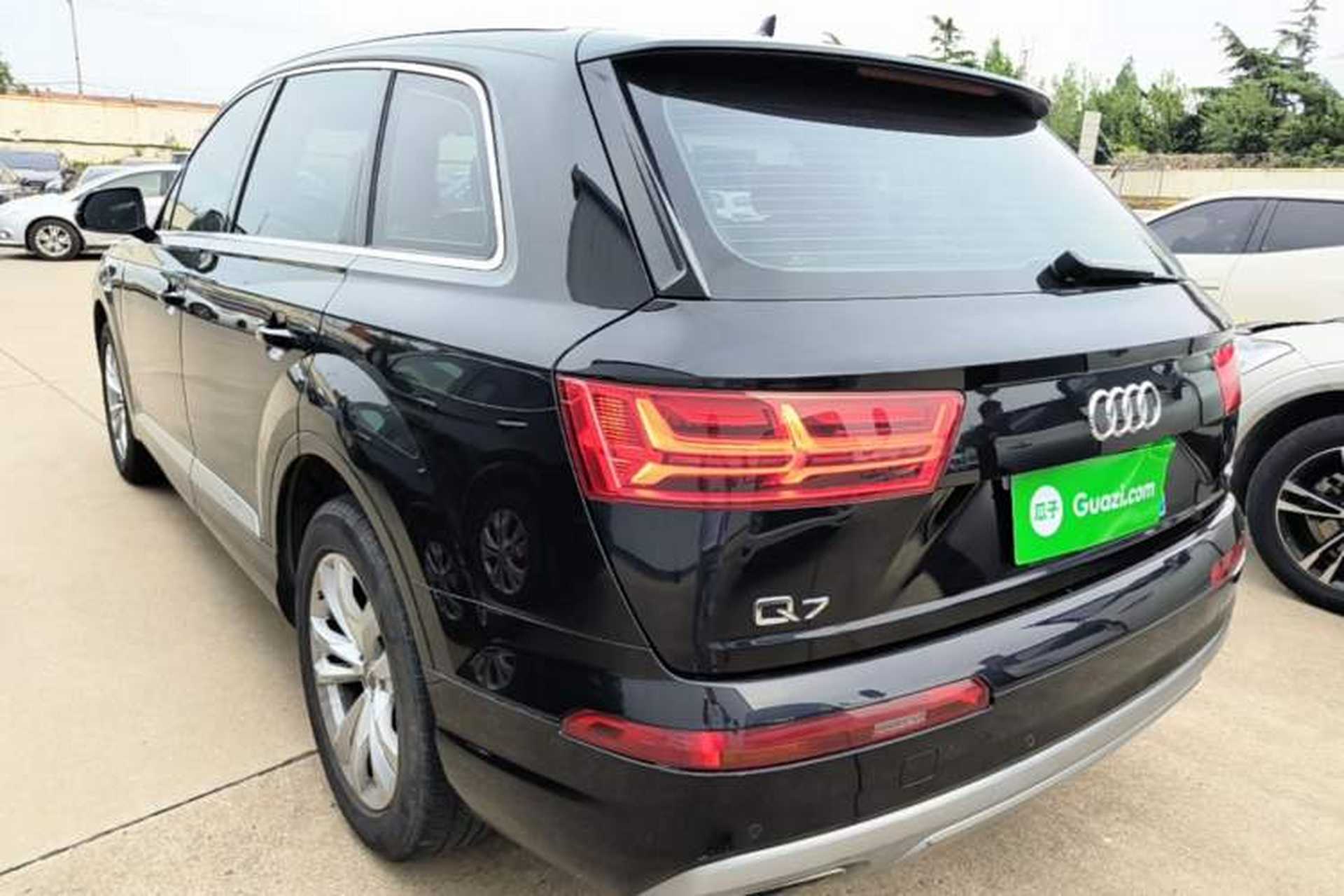 Used Audi Q7 2019 45 TFSI Comfort Model Rear Left 45 Deg