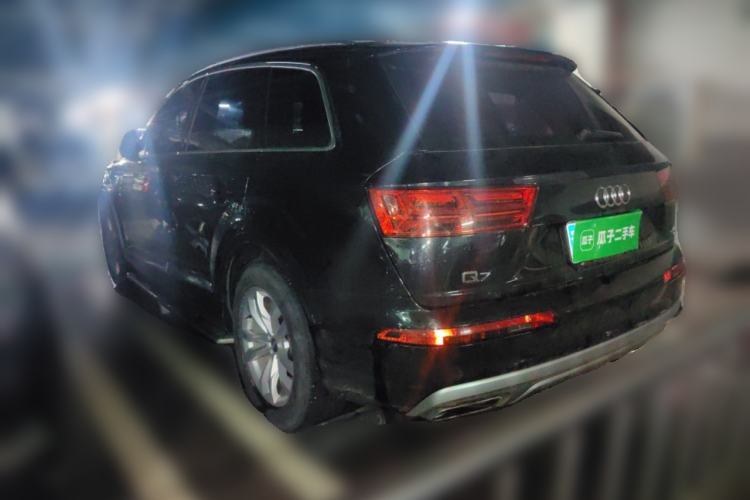 Used Audi Q7 2019 45 TFSI Comfort Model Rear Left 45 Deg