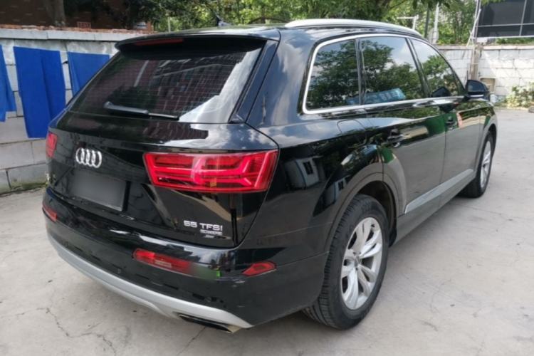 Used Audi Q7 2019 55 TFSI Technology Edition Rear Right 45 Deg