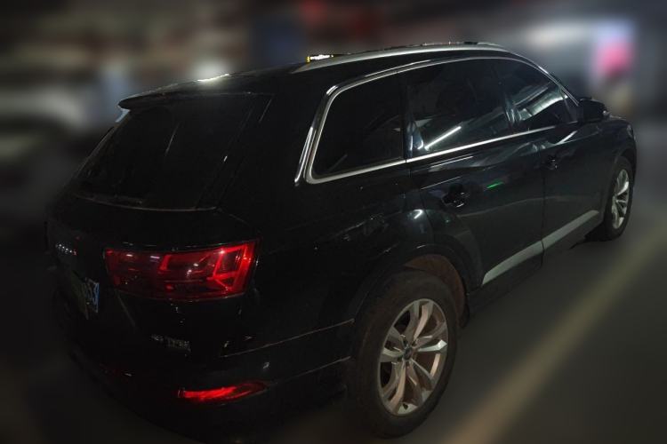 Used Audi Q7 2019 45 TFSI Comfort Model Rear Right 45 Deg