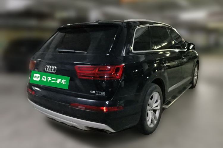 Used Audi Q7 2019 45 TFSI Comfort Model Rear Right 45 Deg