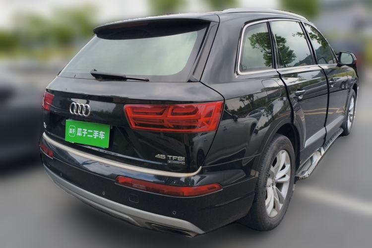 Used Audi Q7 2019 45 TFSI Comfort Model Rear Right 45 Deg