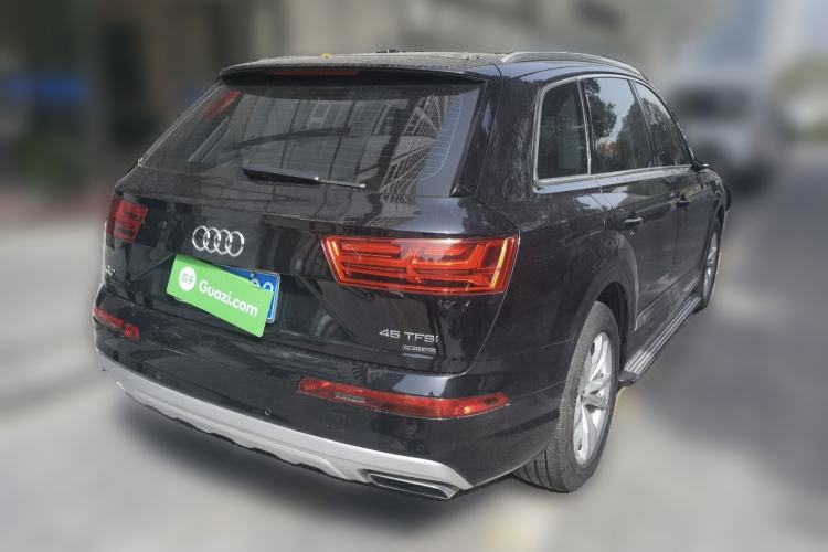 Used Audi Q7 2019 45 TFSI Comfort Model Rear Right 45 Deg