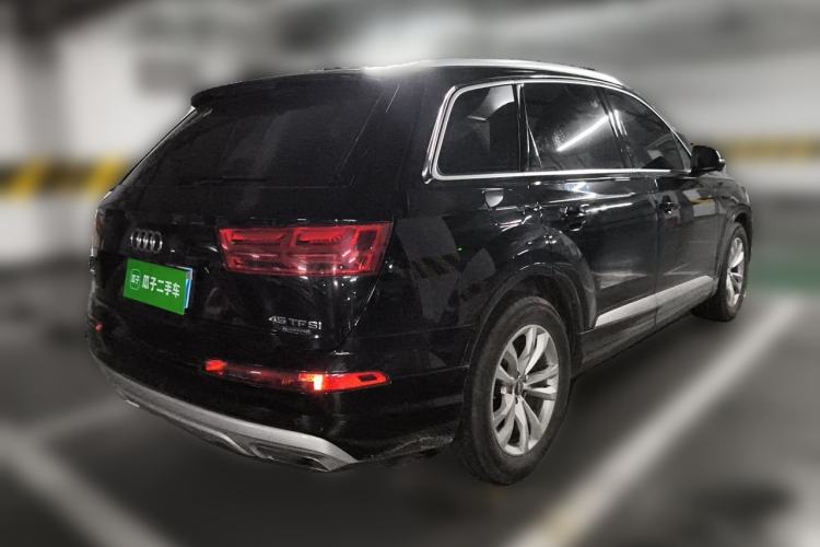 Used Audi Q7 2019 45 TFSI Comfort Model Rear Right 45 Deg