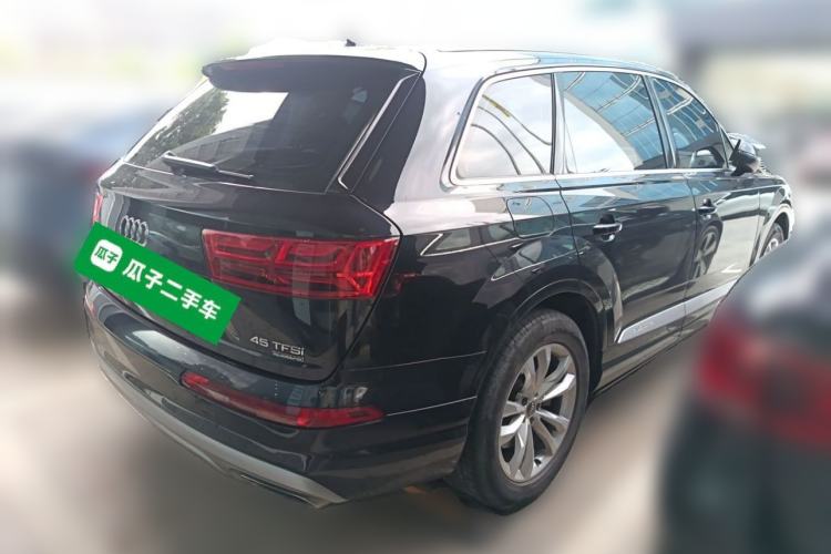 Used Audi Q7 2019 45 TFSI Comfort Model Rear Right 45 Deg