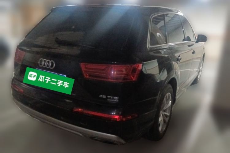 Used Audi Q7 2019 45 TFSI Comfort Model Rear Right 45 Deg