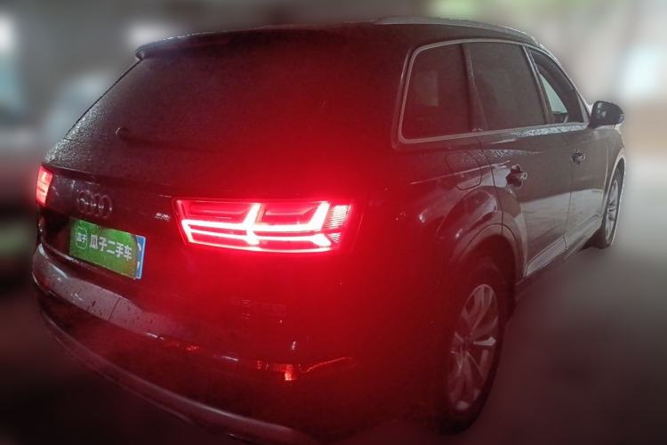 Used Audi Q7 2019 55 TFSI Technology Edition Rear Right 45 Deg