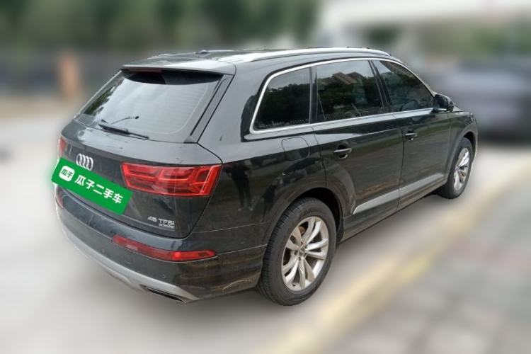 Used Audi Q7 2019 45 TFSI Comfort Model Rear Right 45 Deg