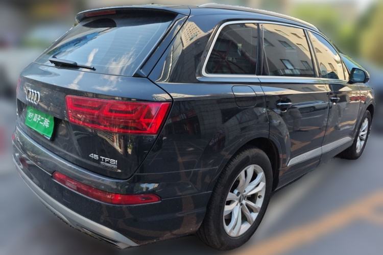 Used Audi Q7 2019 45 TFSI Comfort Model Rear Right 45 Deg