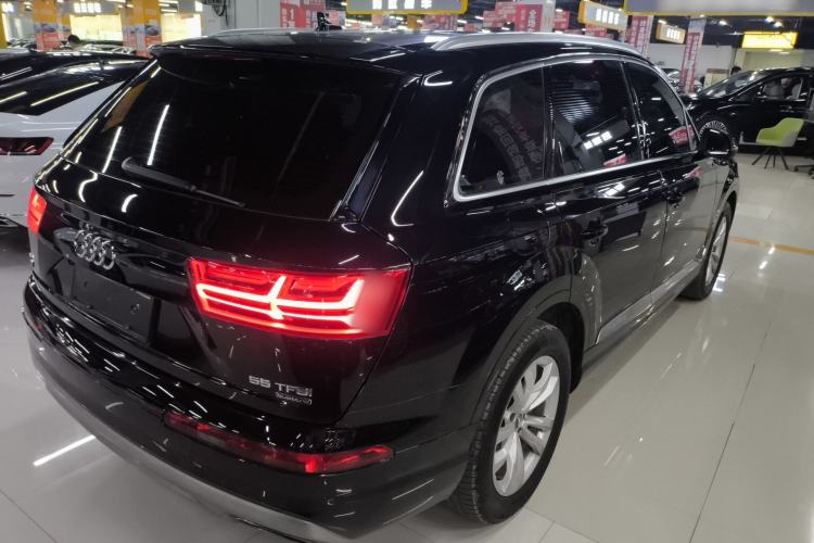Used Audi Q7 2019 55 TFSI Technology Edition Rear Right 45 Deg