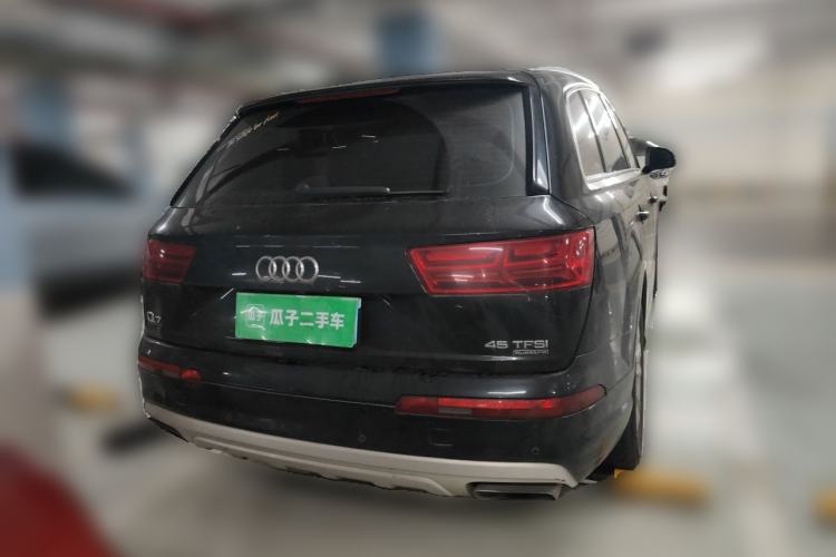 Used Audi Q7 2019 45 TFSI Comfort Model Rear