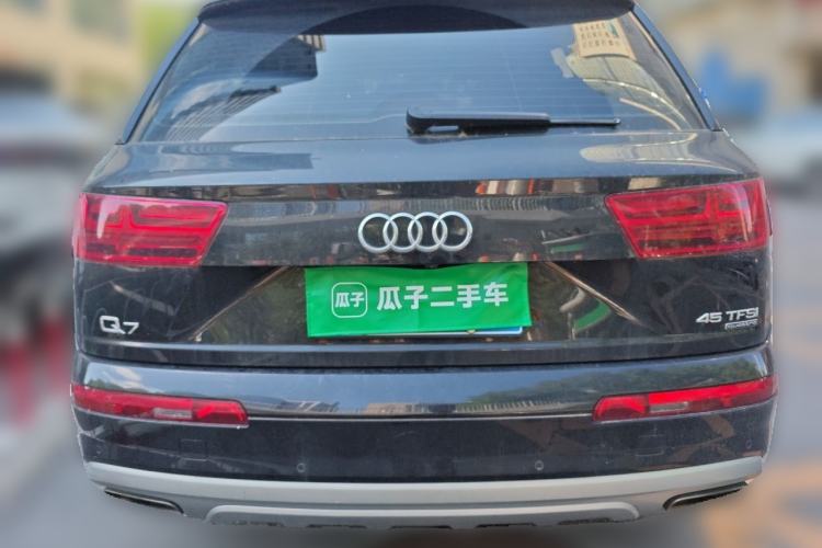Used Audi Q7 2019 45 TFSI Comfort Model Rear