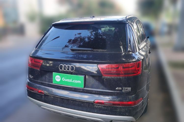 Used Audi Q7 2019 45 TFSI Comfort Model Rear