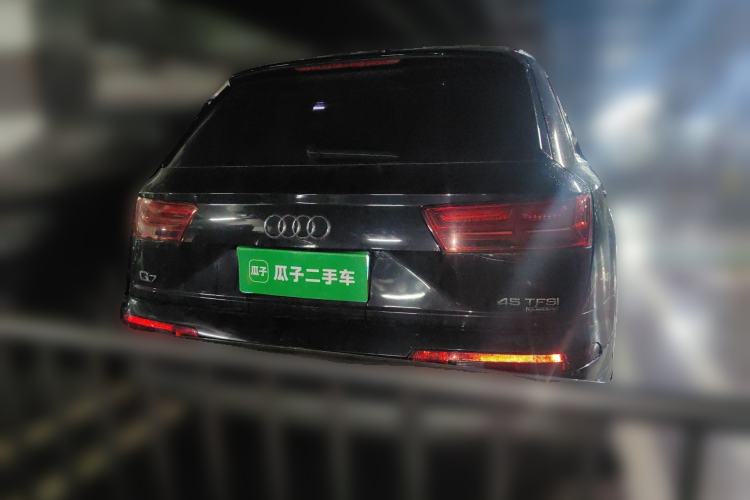 Used Audi Q7 2019 45 TFSI Comfort Model Rear