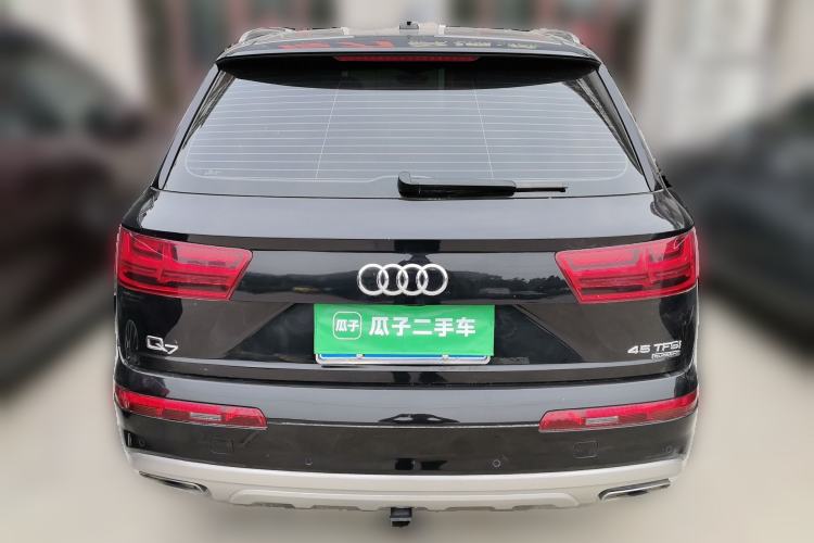 Used Audi Q7 2019 45 TFSI Comfort Model Rear