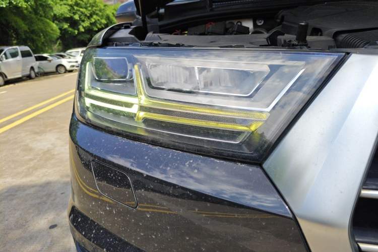 Used Audi Q7 2019 55 TFSI S line Sport Edition Right Front Headlight