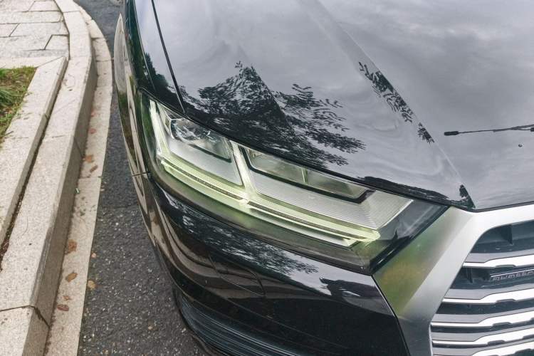 Used Audi Q7 2019 55 TFSI Technology Edition Right Front Headlight