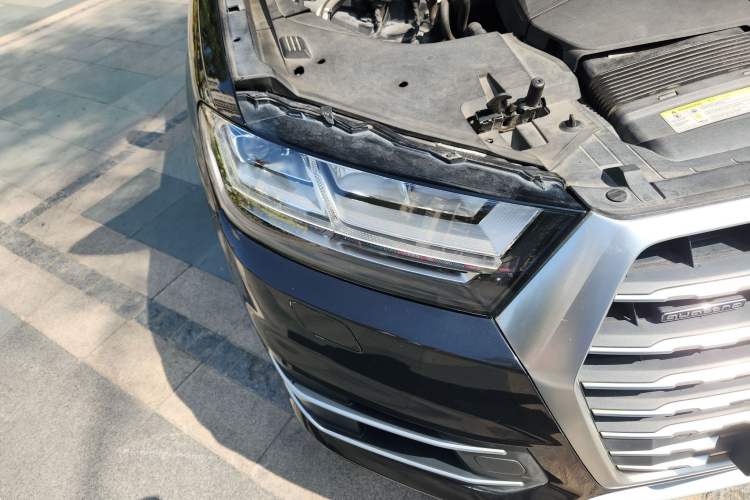 Used Audi Q7 2019 55 TFSI Technology Edition Right Front Headlight