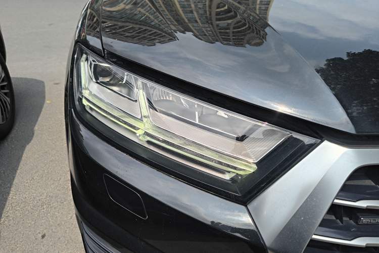 Used Audi Q7 2019 45 TFSI S line Sport Edition Right Front Headlight