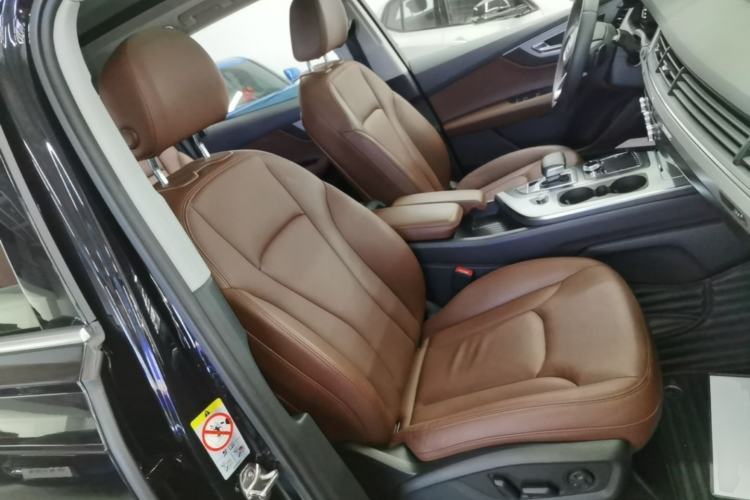 Used Audi Q7 2019 55 TFSI Technology Edition Right Front Seat