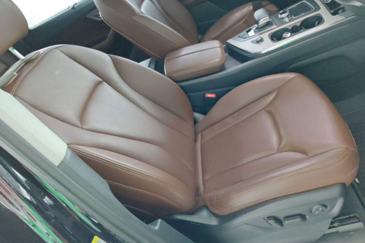 Used Audi Q7 2019 45 TFSI Comfort Model Right Front Seat