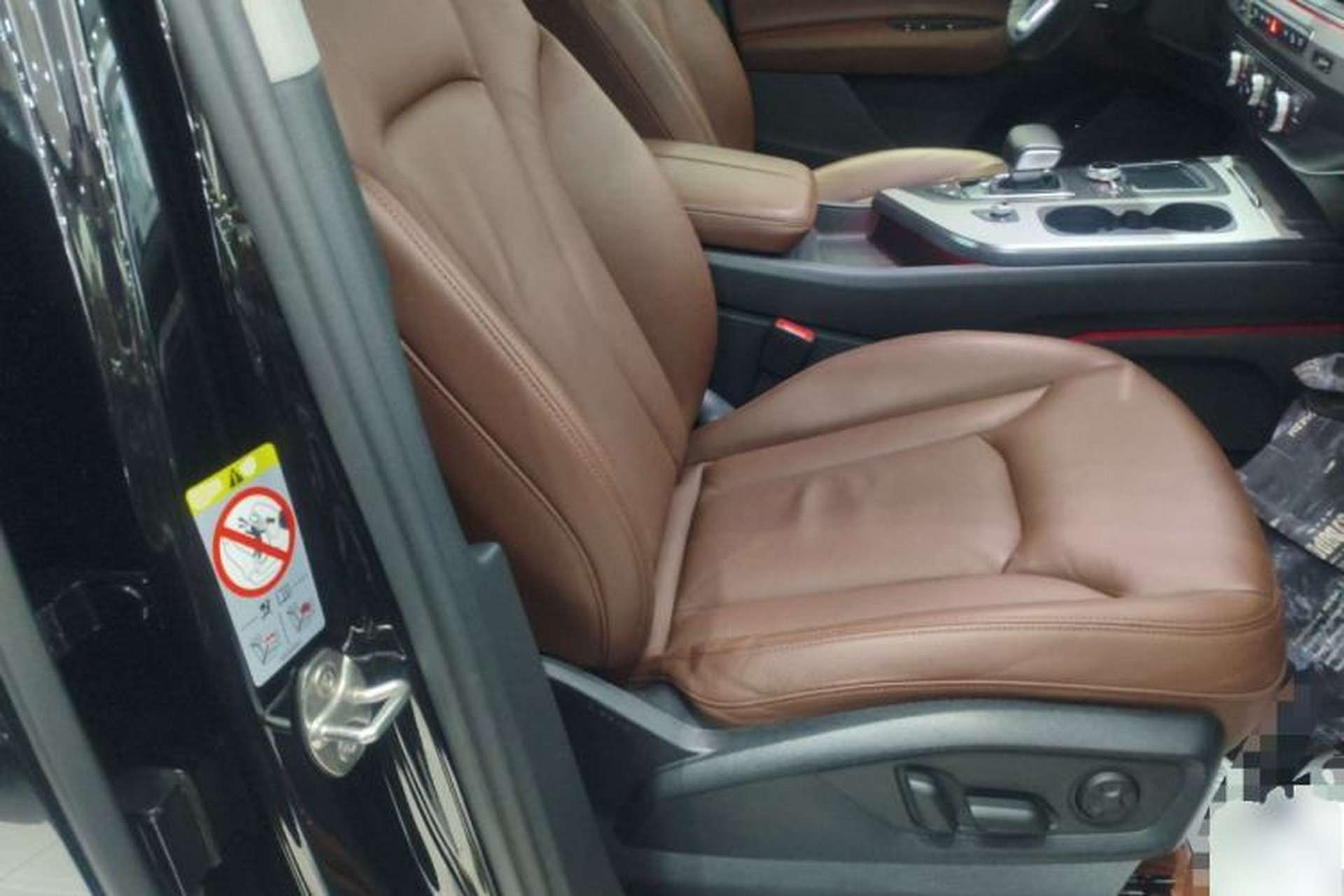 Used Audi Q7 2019 55 TFSI Technology Edition Right Front Seat