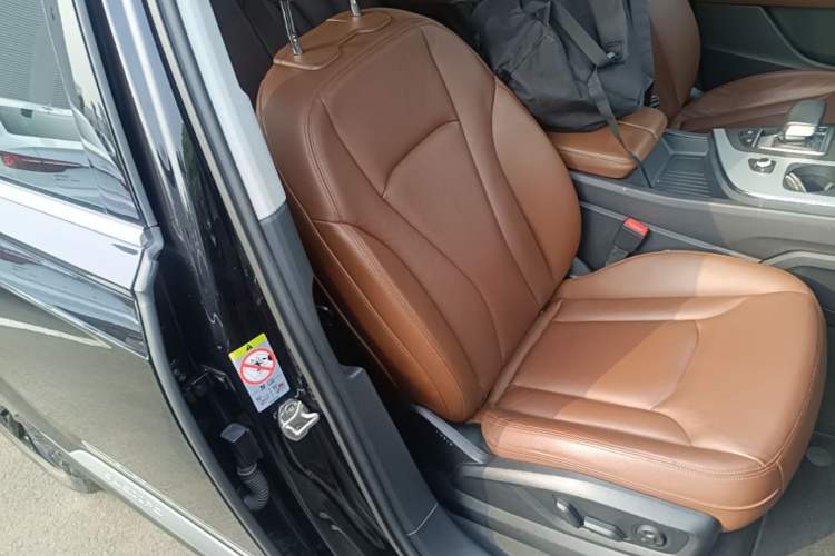Used Audi Q7 2019 45 TFSI Comfort Model Right Front Seat