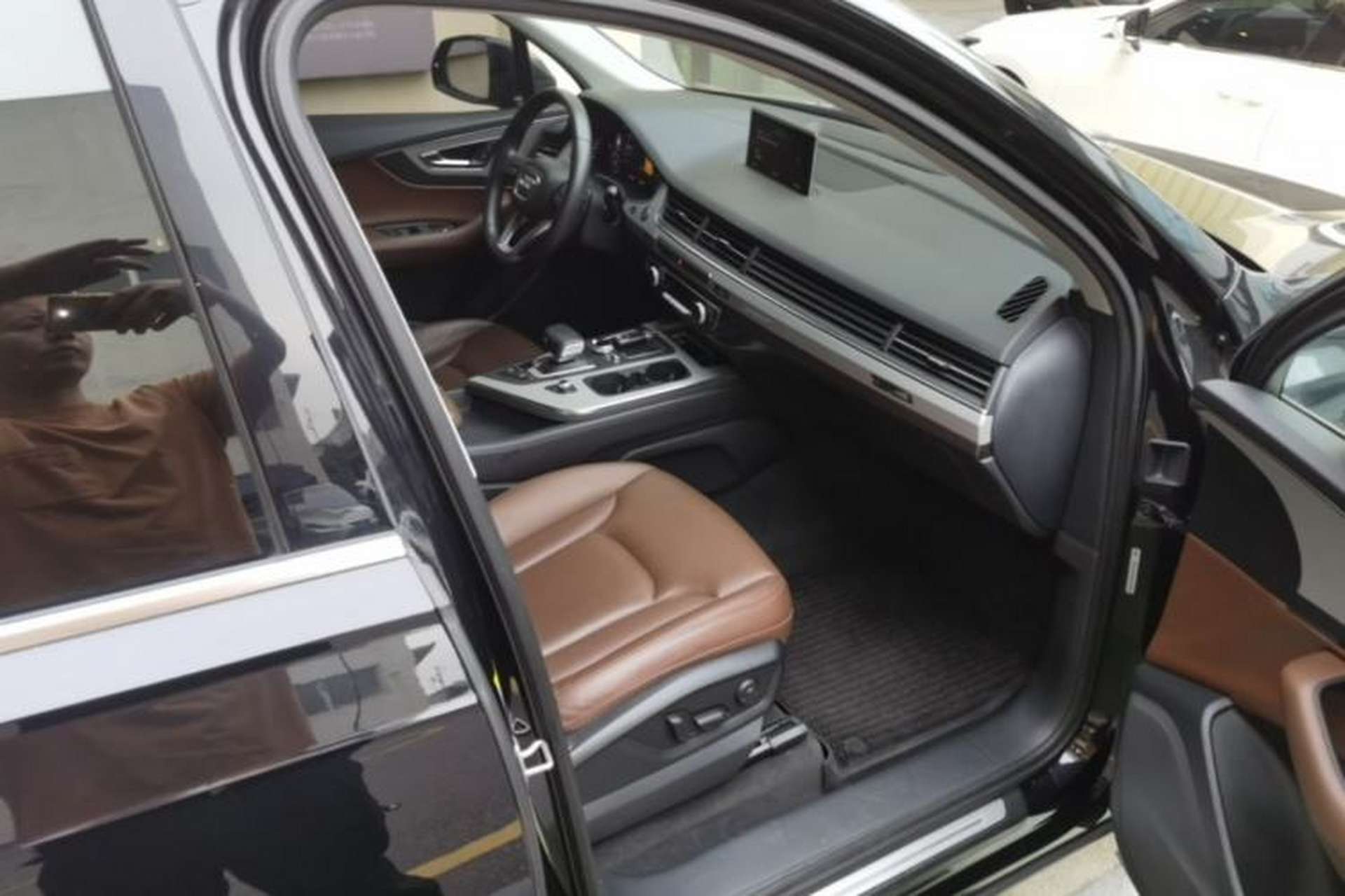 Used Audi Q7 2019 45 TFSI Comfort Model Right Front Seat