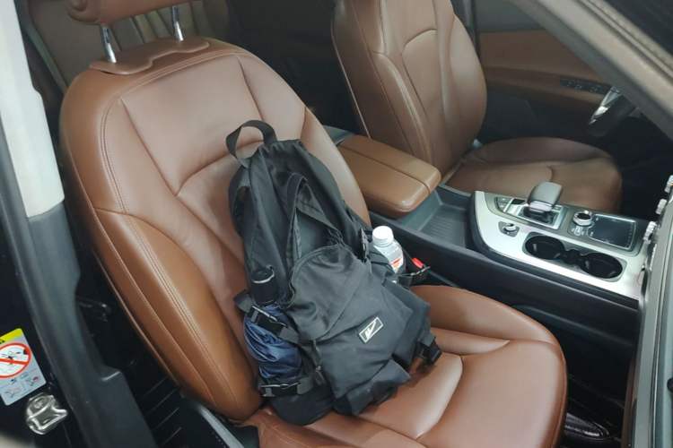 Used Audi Q7 2019 55 TFSI Technology Edition Right Front Seat