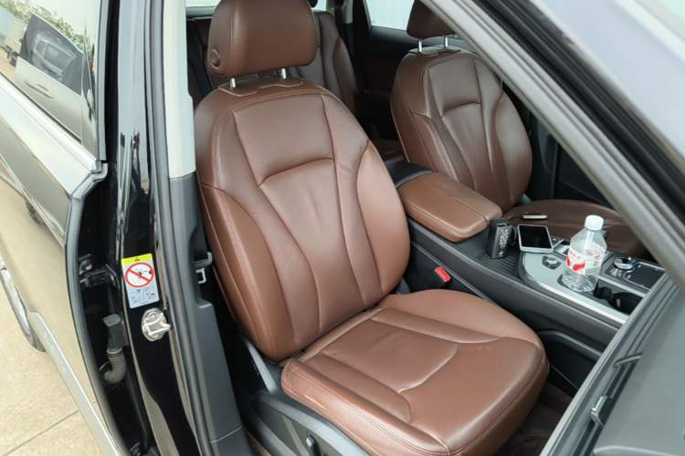 Used Audi Q7 2019 45 TFSI Comfort Model Right Front Seat