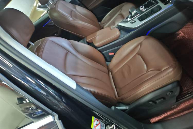 Used Audi Q7 2019 45 TFSI Comfort Model Right Front Seat