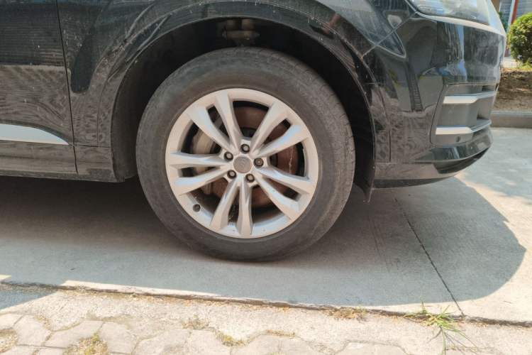 Used Audi Q7 2019 55 TFSI Technology Edition Right Front Wheel Hub