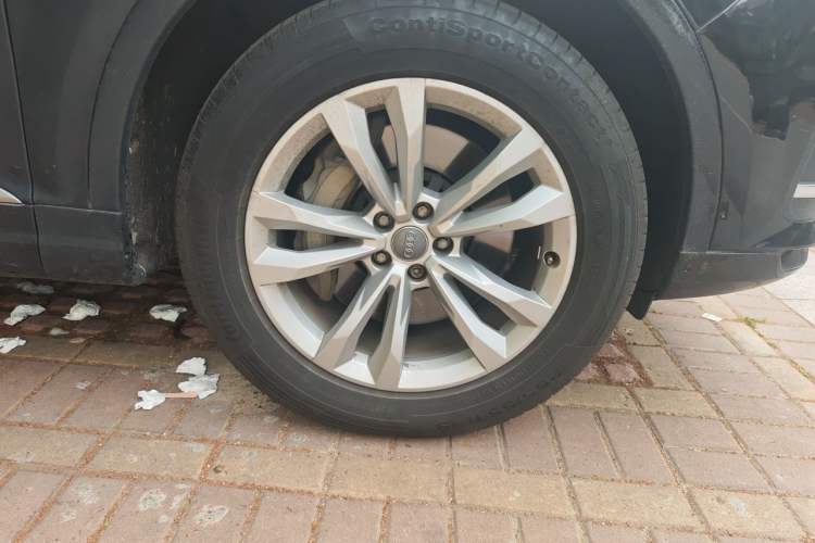 Used Audi Q7 2019 55 TFSI Technology Edition Right Front Wheel Hub