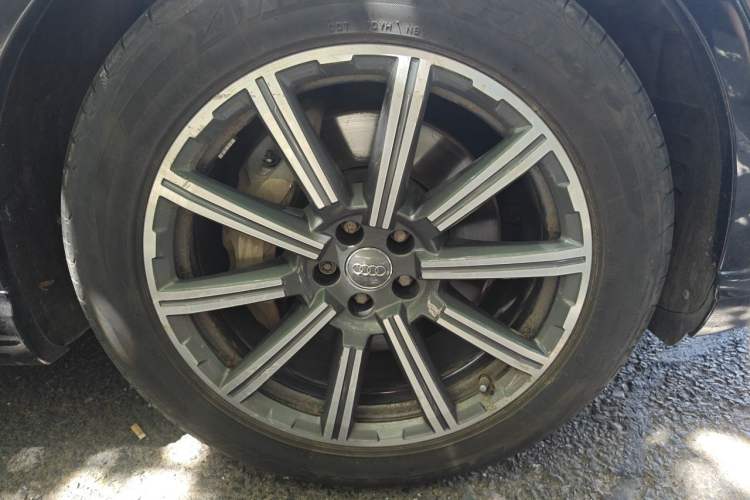 Used Audi Q7 2019 55 TFSI Prestige Edition Right Front Wheel Hub
